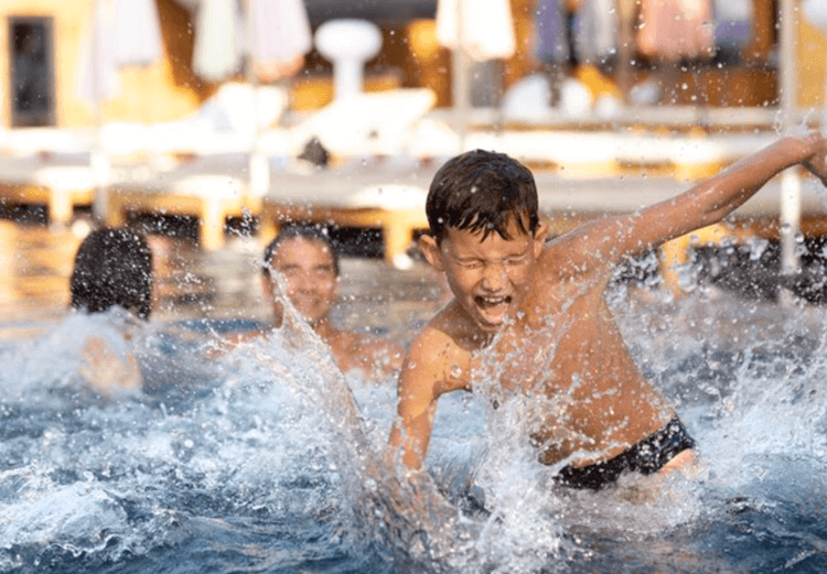 How Swimming Helps Kids Develop Resilience Without Exhaustion in Everyday Life