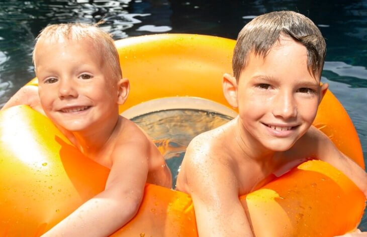 How Swimming Helps Kids Build Stronger Social Connections