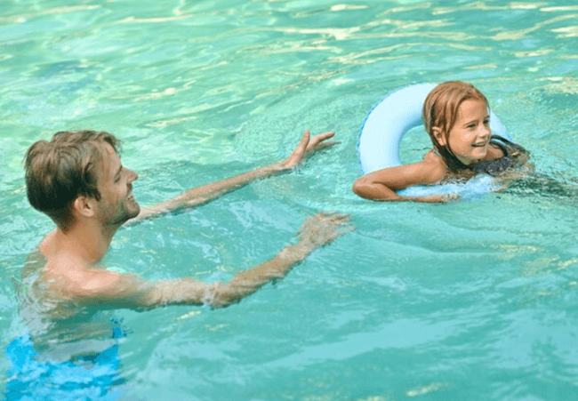 The Growing Trend Of Mindful Swimming For Stress Free Parenting