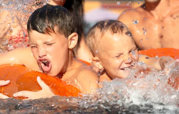 Why Parents Prefer Local Swim Schools Over Big Chains