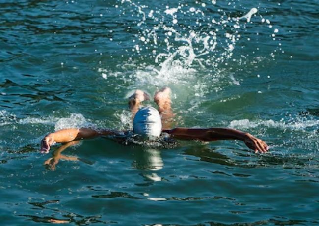 Urban Wild Swimming Why City Dwellers Are Diving Into Rivers Lakes And Lidos Again